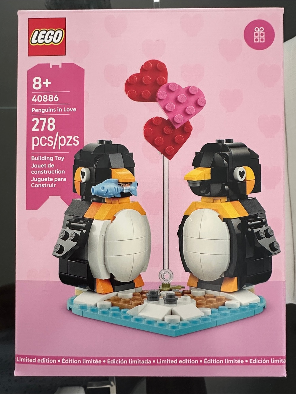 LEGO Penguins in Love Building Set - Pink/Black/White
